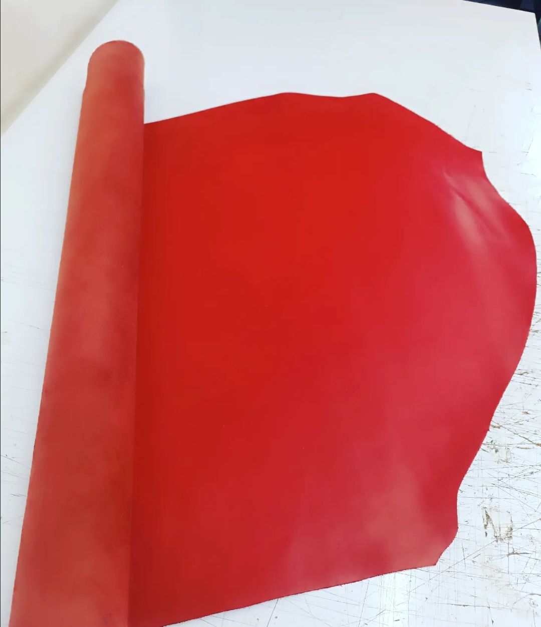Full Vegetal Deri Kırmızı 1.2mm ile 3.2 Arası Kalınlıklar