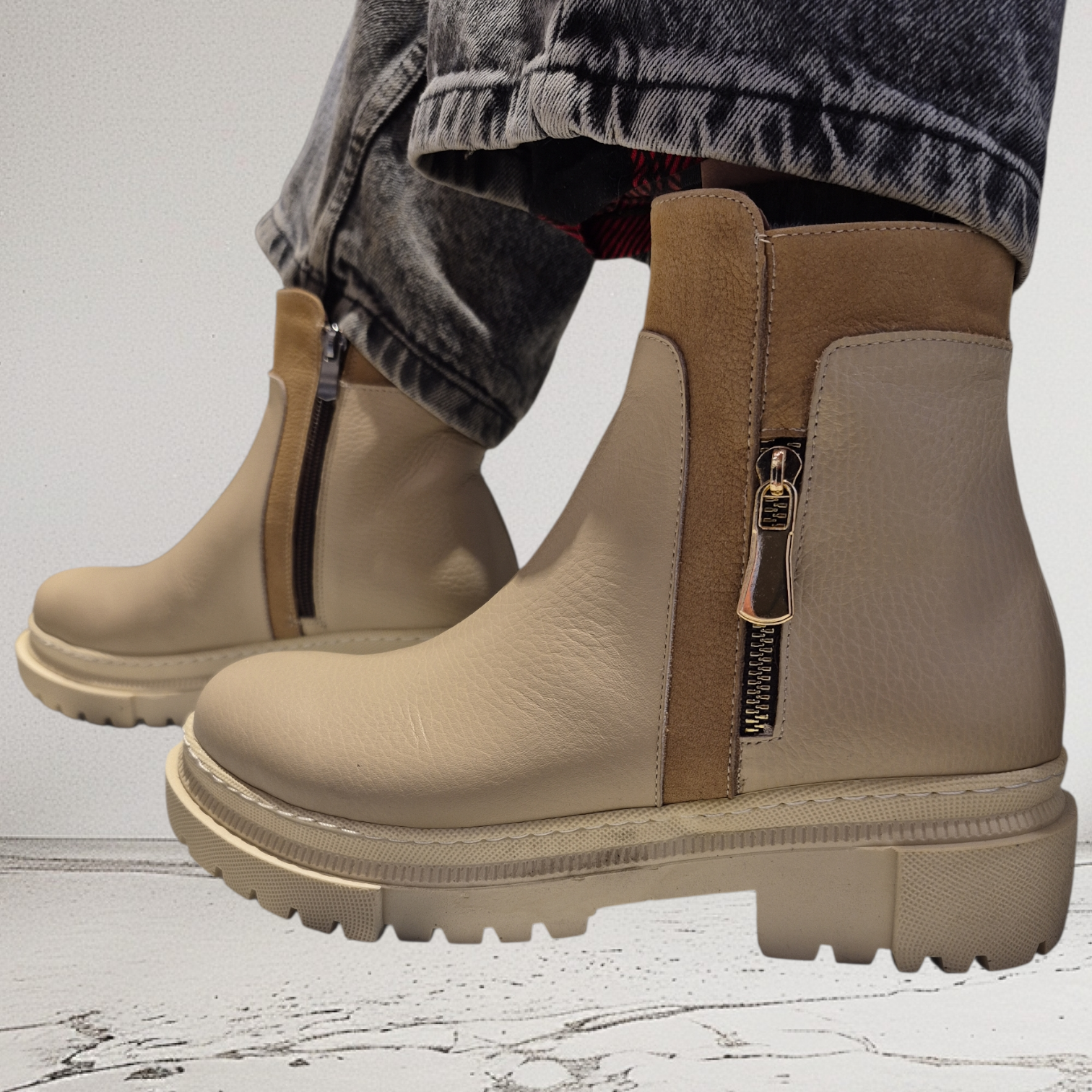 Hakiki Deri Kadın Bot